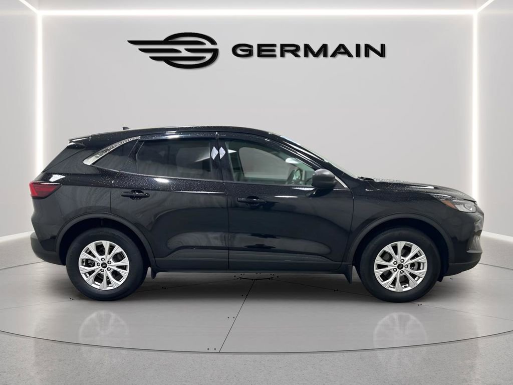 Certified 2024 Ford Escape Active image 9