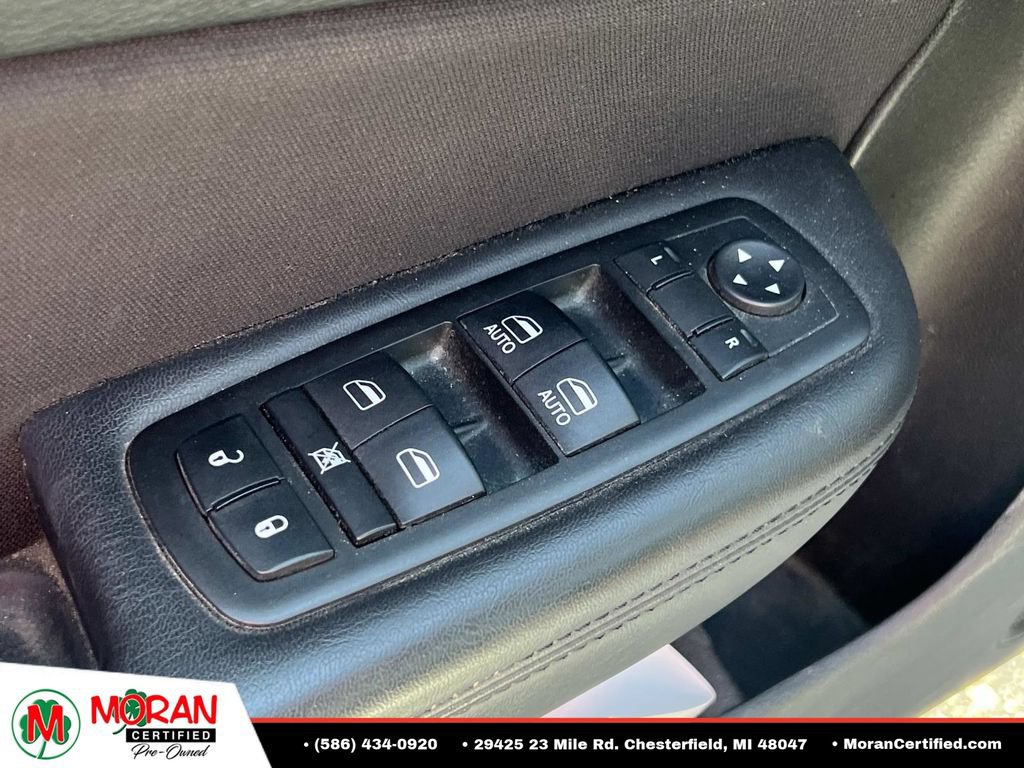 Used 2015 Chrysler 200 Limited FWD image 15