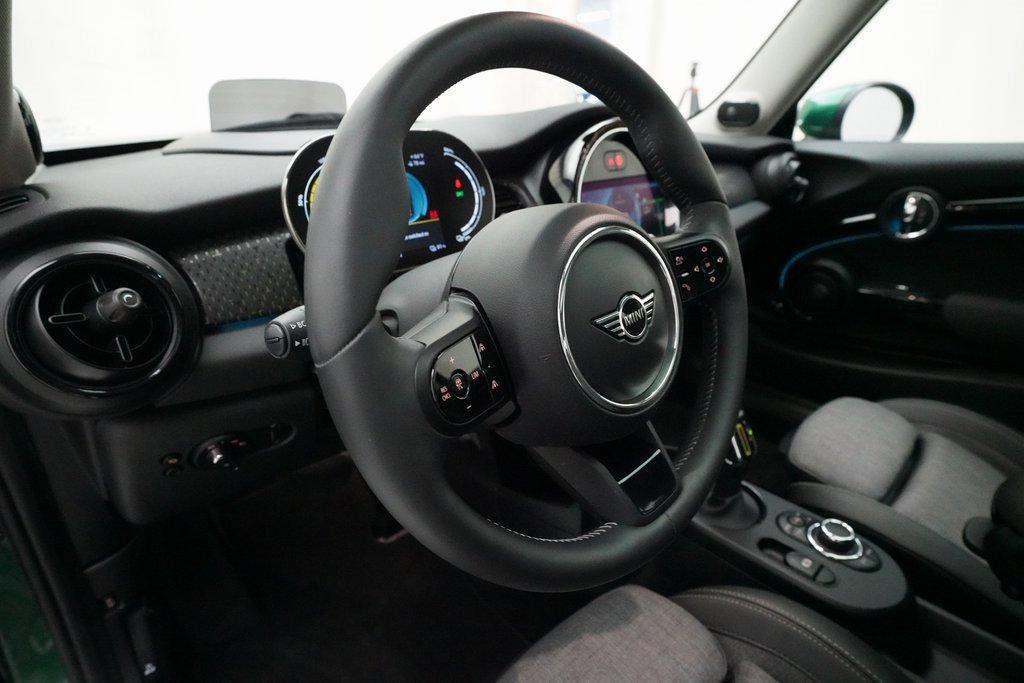 Used 2024 MINI Cooper SE image 8