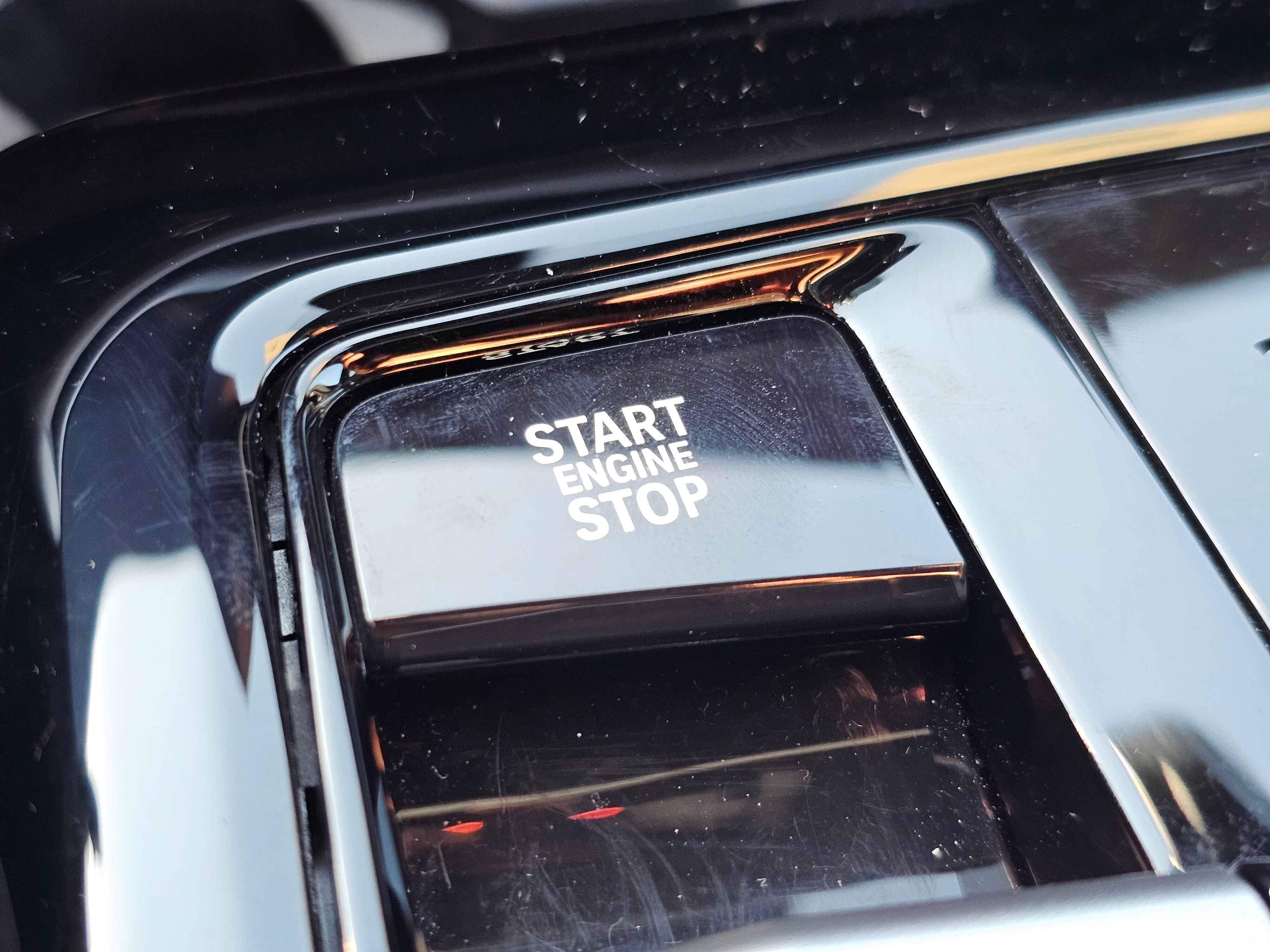 Certified 2025 BMW 530i xDrive w/ Premium Package image 21