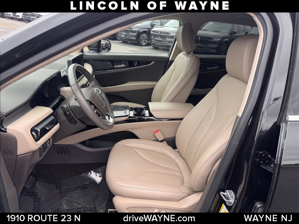 Certified 2022 Lincoln Nautilus AWD w/ Premium Package image 12