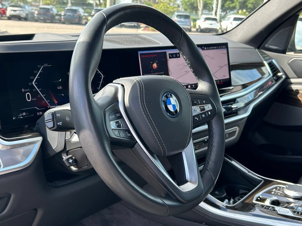 Used 2025 BMW X5 xDrive50e AWD/4WD image 18
