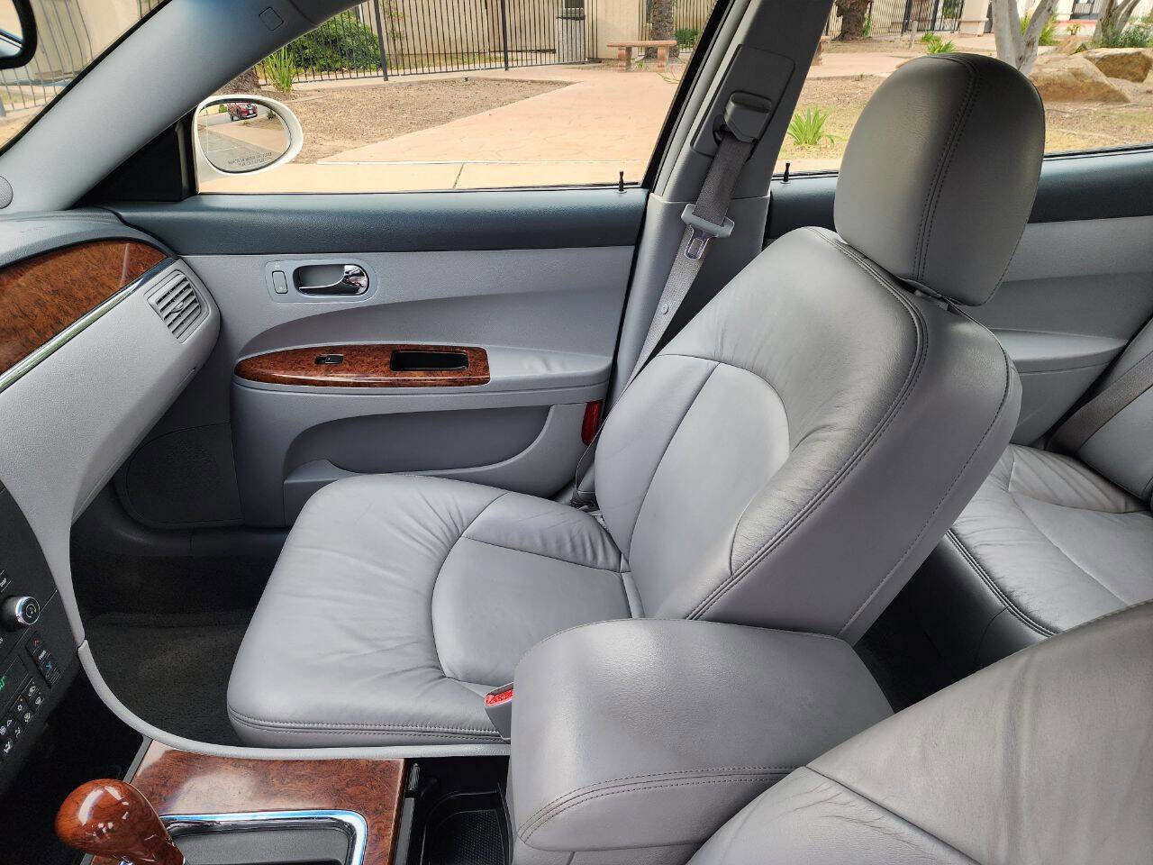 Used 2005 Buick LaCrosse CXS image 21