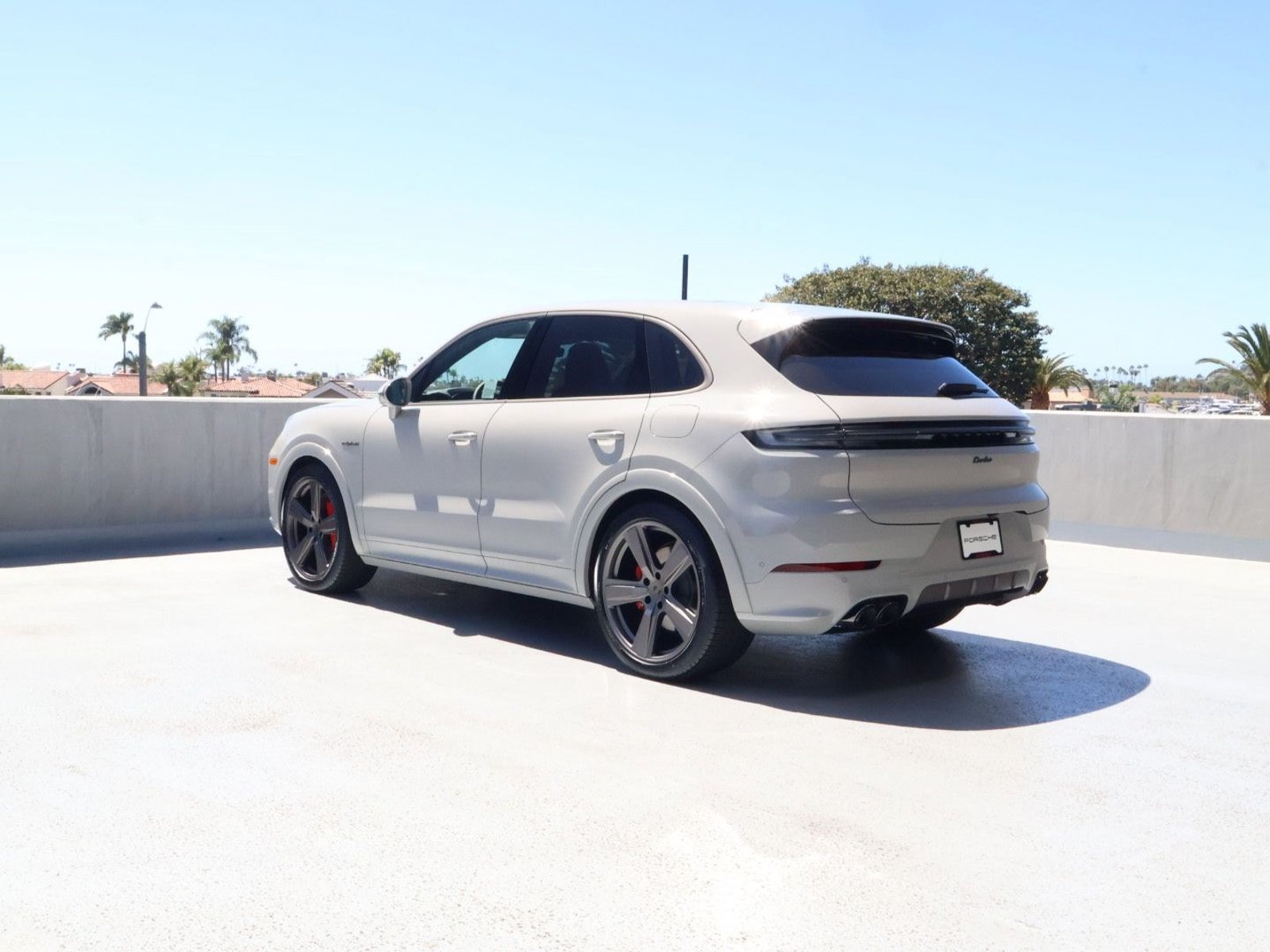 New 2026 Porsche Cayenne Turbo AWD/4WD video 3