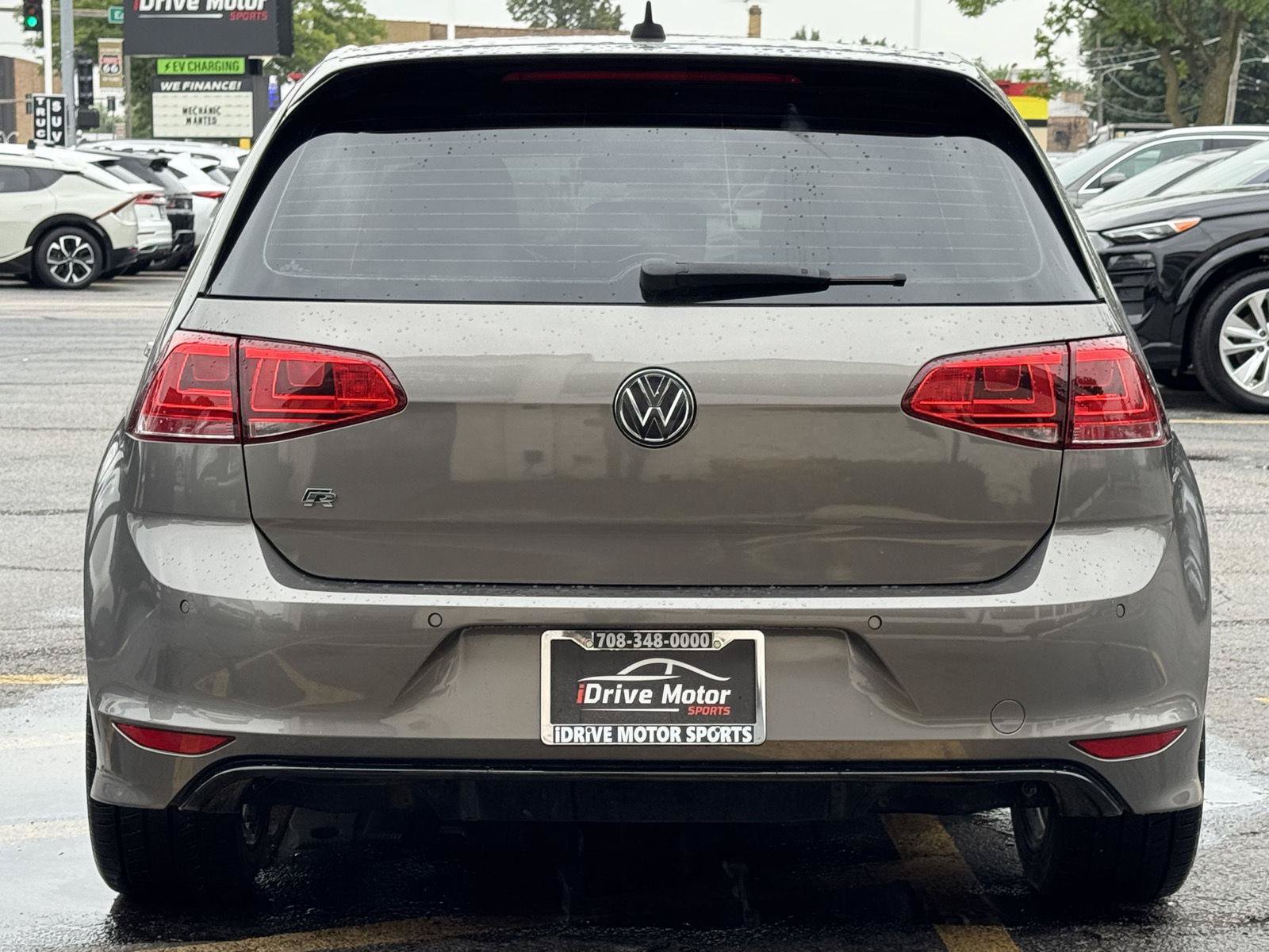 Used 2017 Volkswagen Golf R 4-Door AWD/4WD image 11
