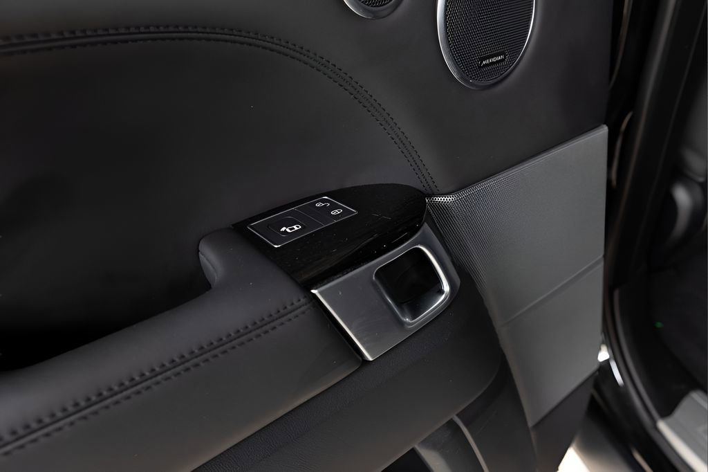 Used 2020 Land Rover Range Rover Sport HSE Dynamic image 55