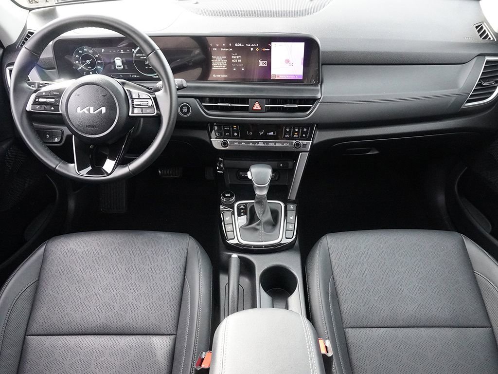 Used 2024 Kia Seltos EX AWD/4WD image 45