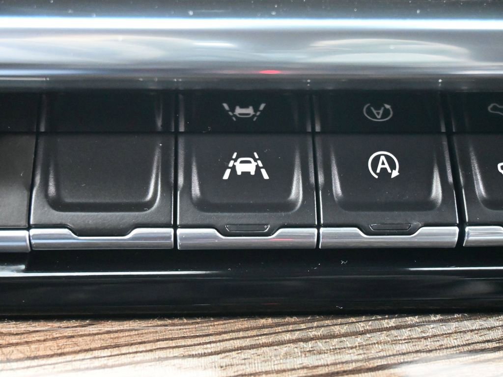 Used 2024 Chevrolet Silverado 1500 LT Trail Boss w/ Protection Package AWD/4WD image 14