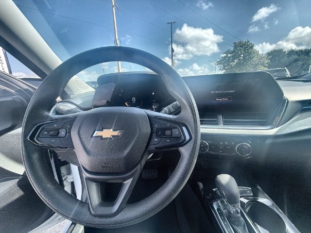 Certified 2026 Chevrolet Trax LT FWD image 11