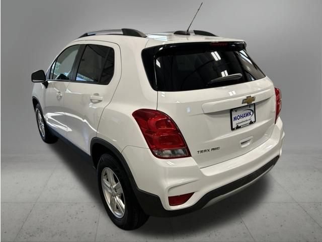 Used 2021 Chevrolet Trax LT w/ LT Convenience Package AWD/4WD image 3