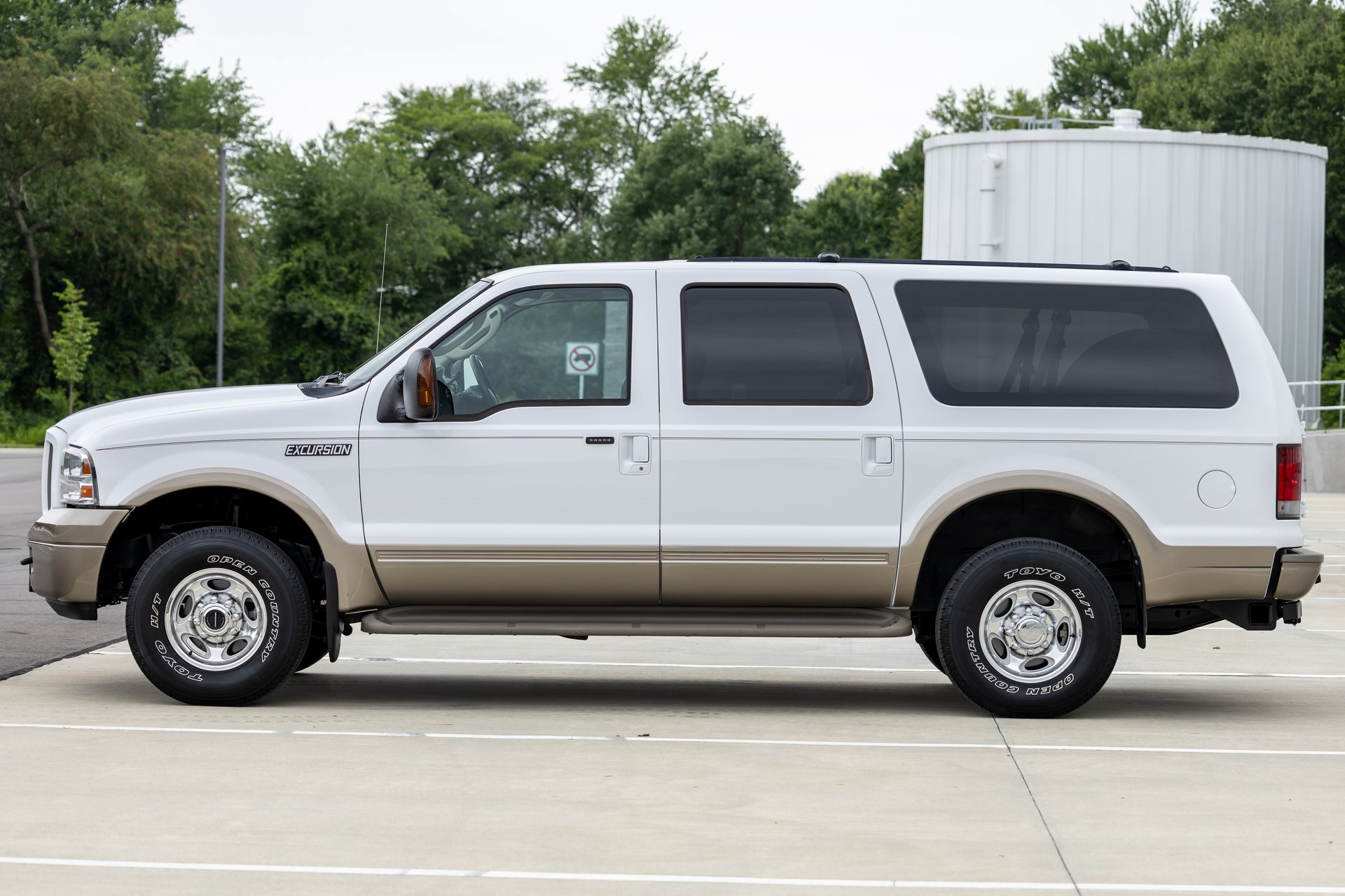 Used 2005 Ford Excursion Eddie Bauer AWD/4WD image 9