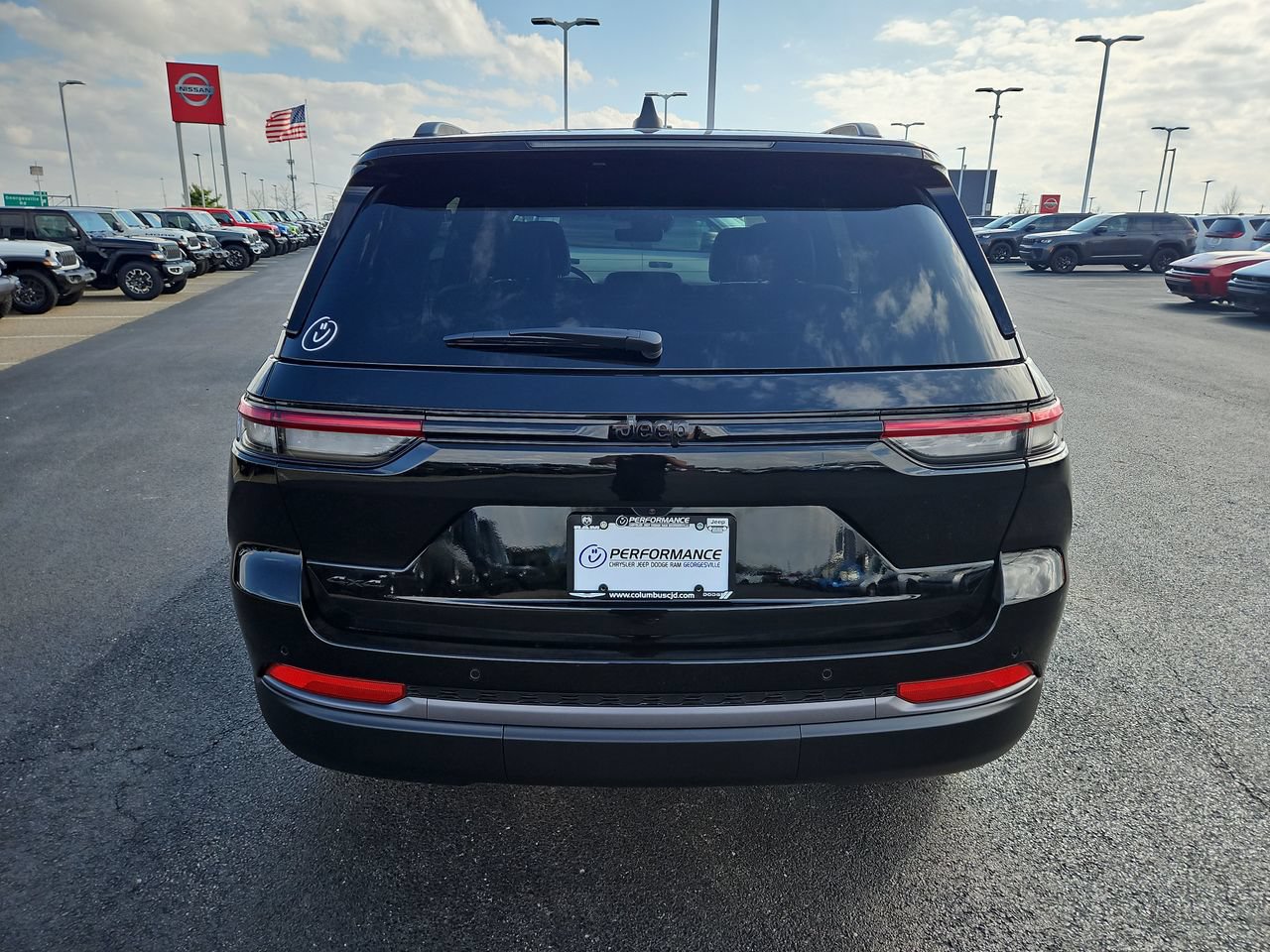 New 2026 Jeep Grand Cherokee Altitude AWD/4WD image 6