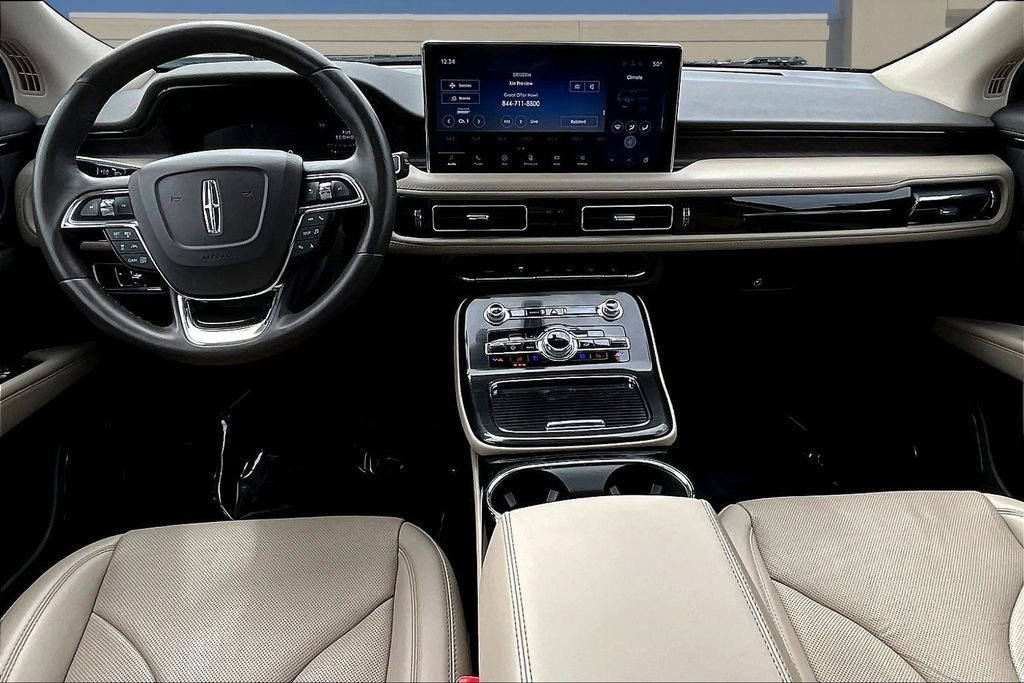 Used 2022 Lincoln Nautilus Reserve image 9