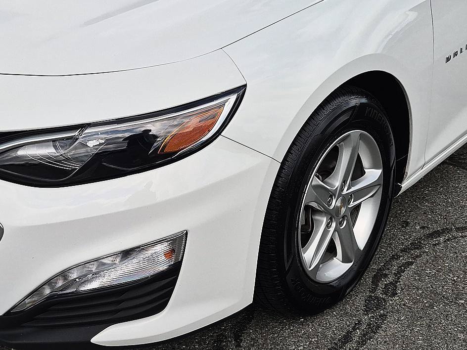 Used 2024 Chevrolet Malibu LT FWD image 9