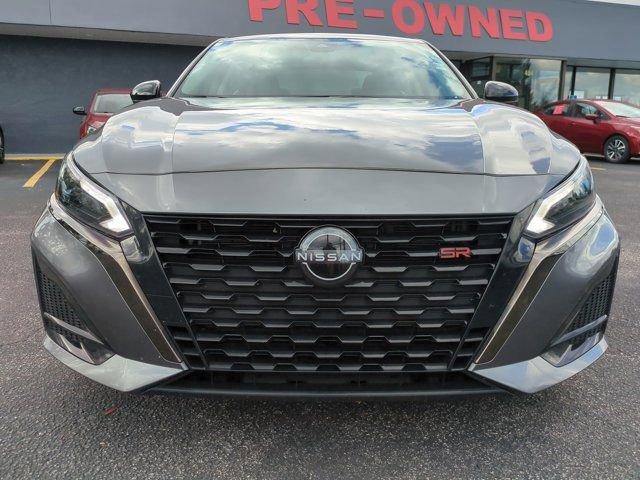 Used 2024 Nissan Altima 2.5 SR w/ SR Premium Package FWD image 10
