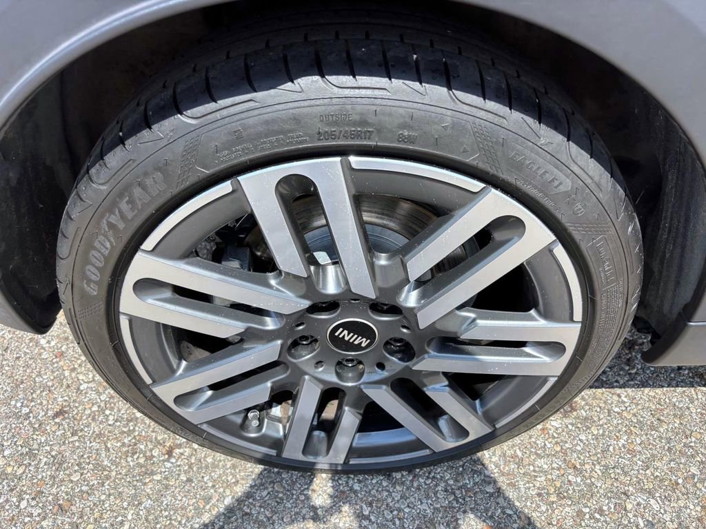 Certified 2025 MINI Cooper S image 10