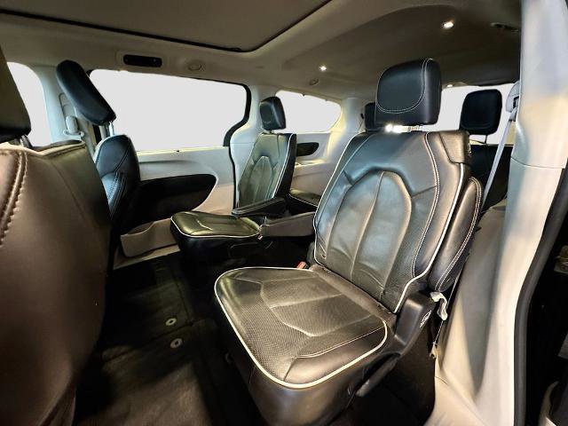 Used 2023 Chrysler Pacifica Limited image 20