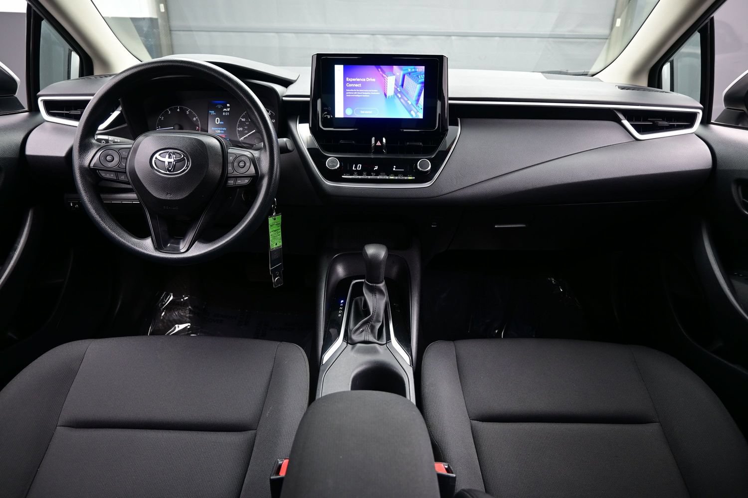 Used 2025 Toyota Corolla LE FWD image 16