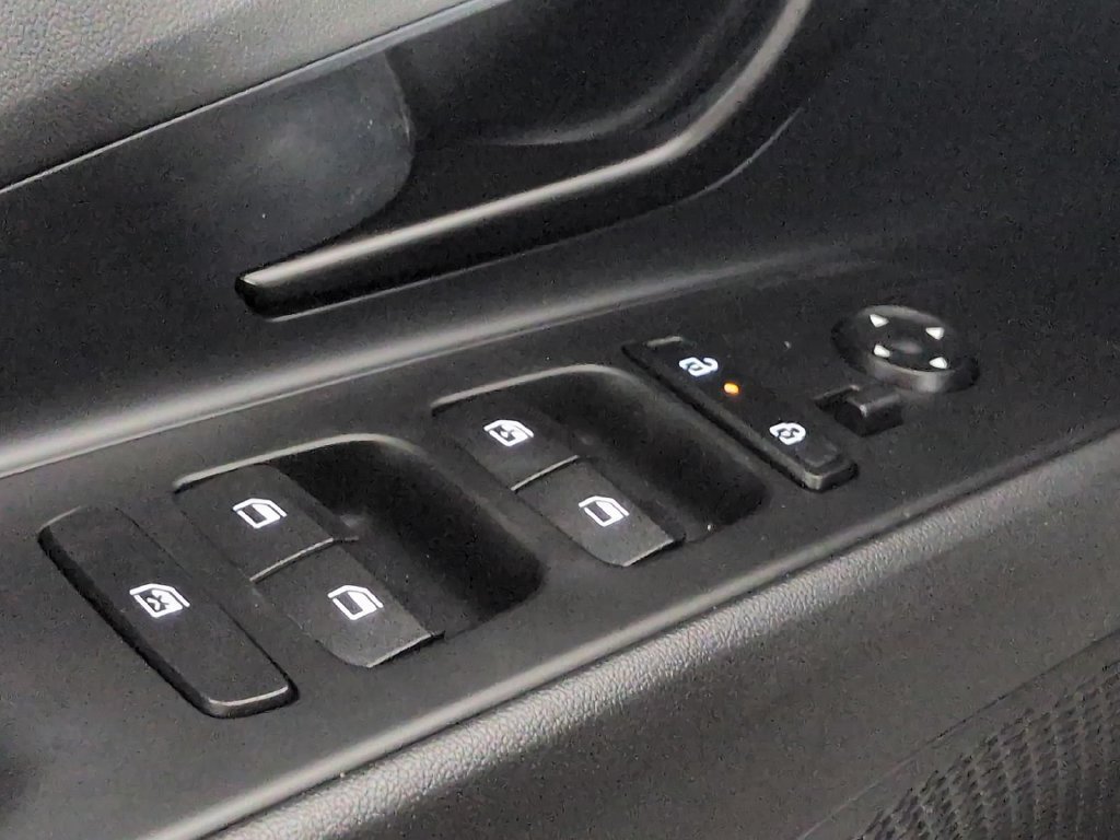 Used 2026 Hyundai Elantra SEL Sport Premium FWD image 39