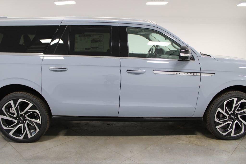 New 2026 Lincoln Navigator L Reserve image 10