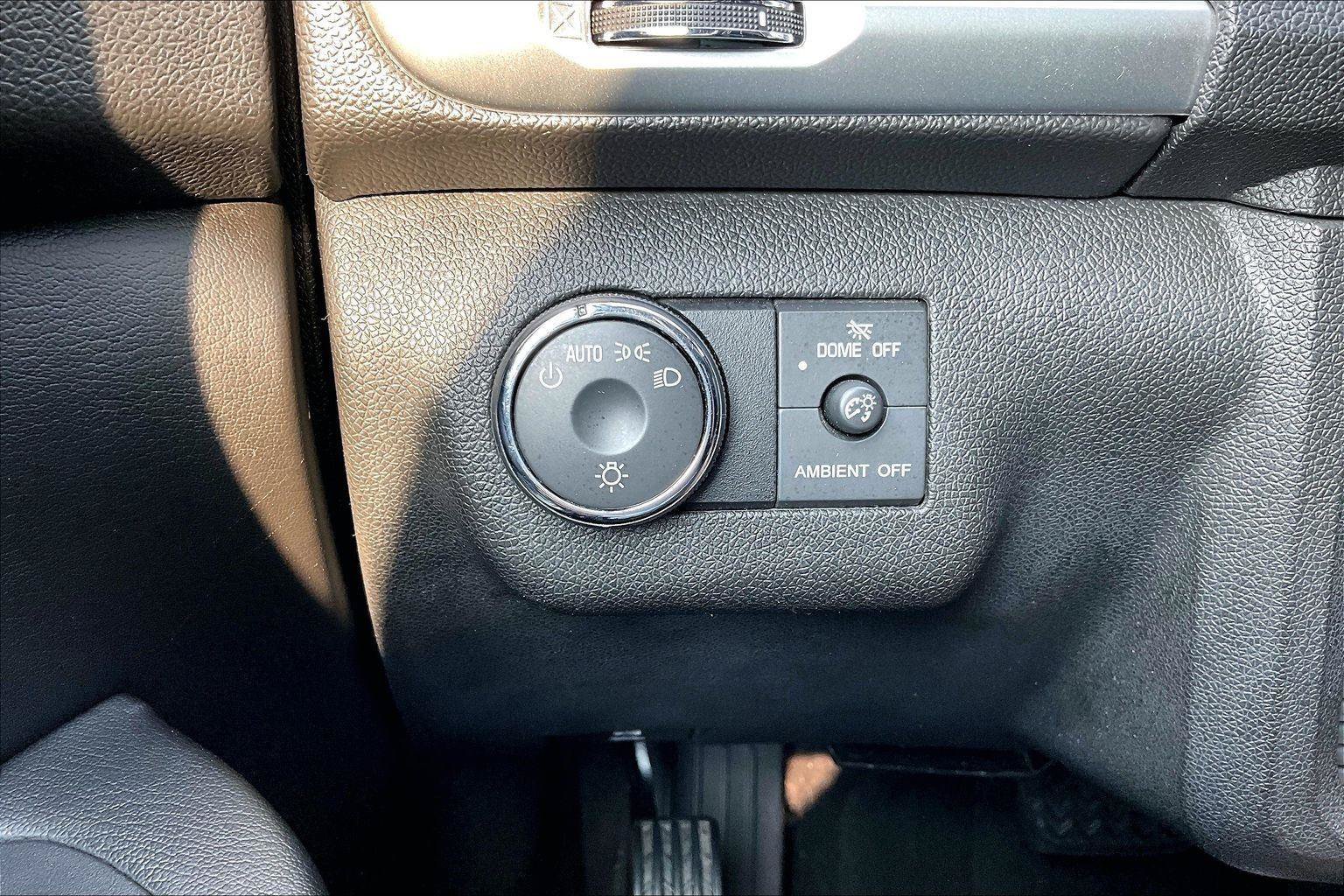 Used 2015 GMC Acadia SLE AWD/4WD image 37