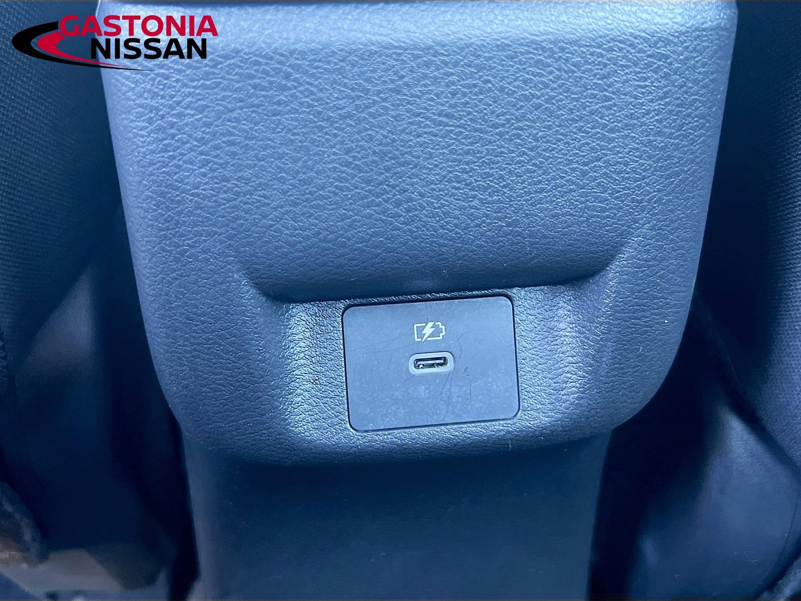 Used 2024 Nissan Versa SV image 31