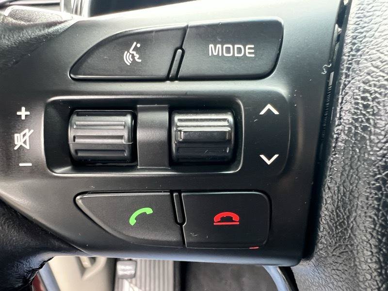 Used 2015 Kia Sedona SX FWD image 23