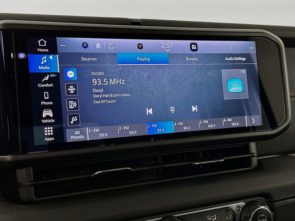 Certified 2025 Jeep Gladiator Mojave w/ Steel Bumper Group image 24