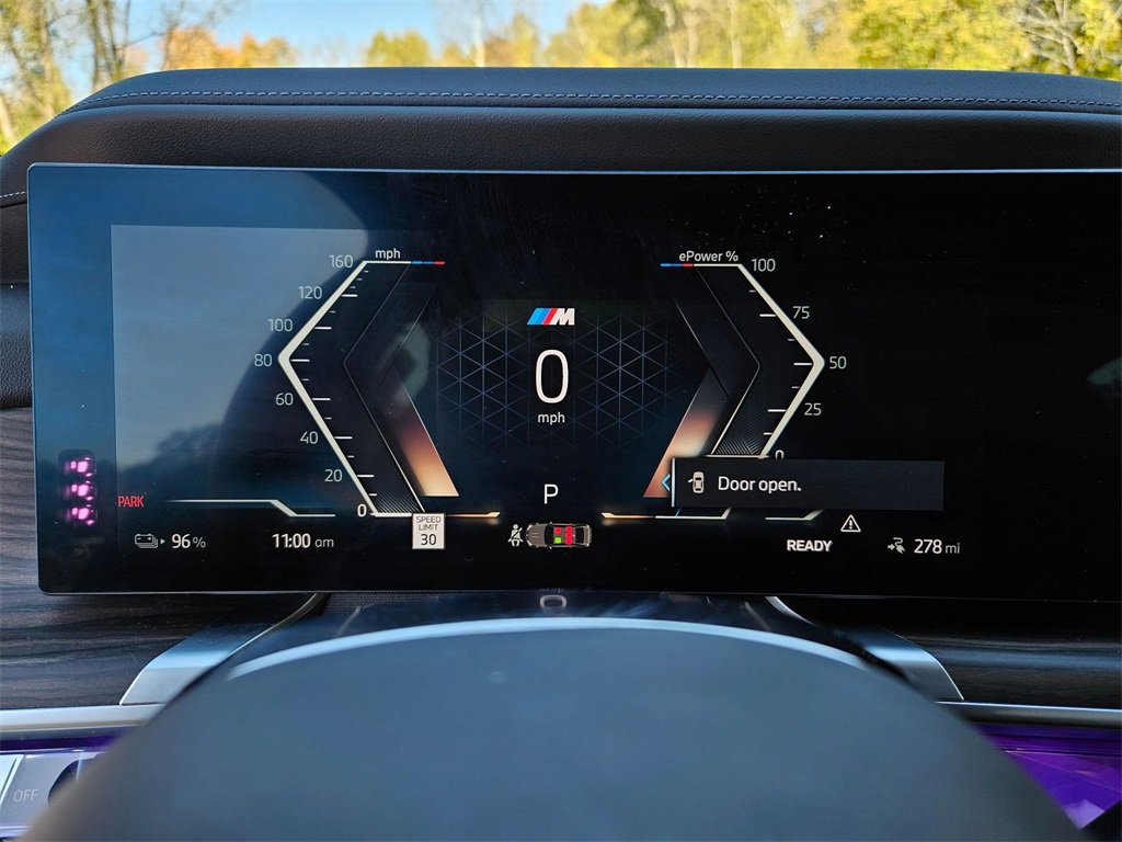 Used 2024 BMW i7 xDrive60 image 13