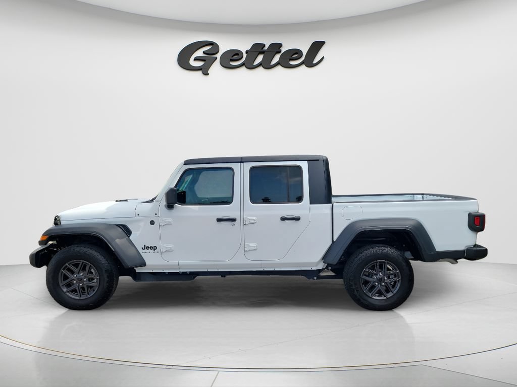 Used 2026 Jeep Gladiator Sport AWD/4WD image 8