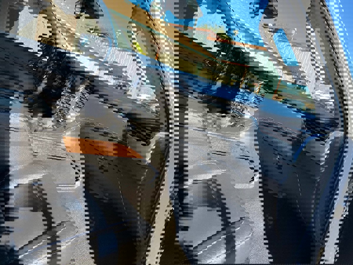 Used 2018 Chevrolet Tahoe LT image 38