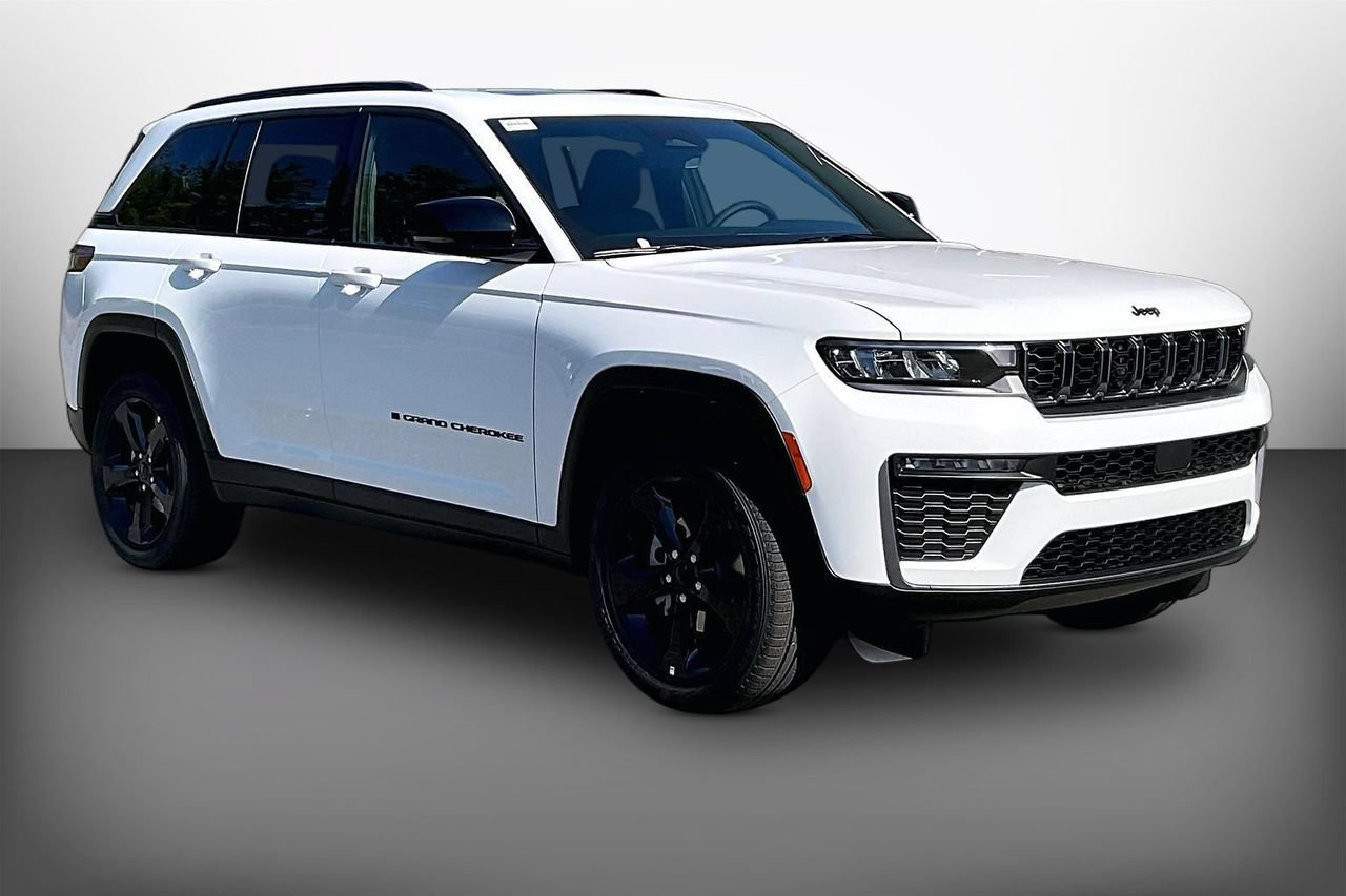 New 2026 Jeep Grand Cherokee Limited w/ Limited Altitude Package