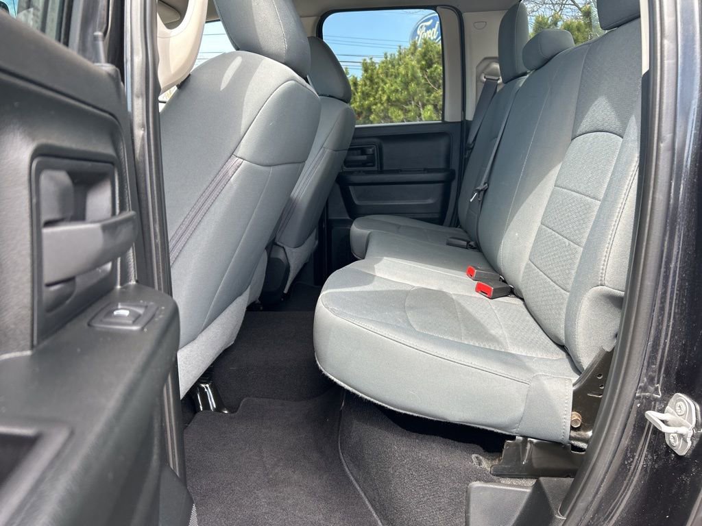 Used 2018 RAM 1500 Express AWD/4WD image 29