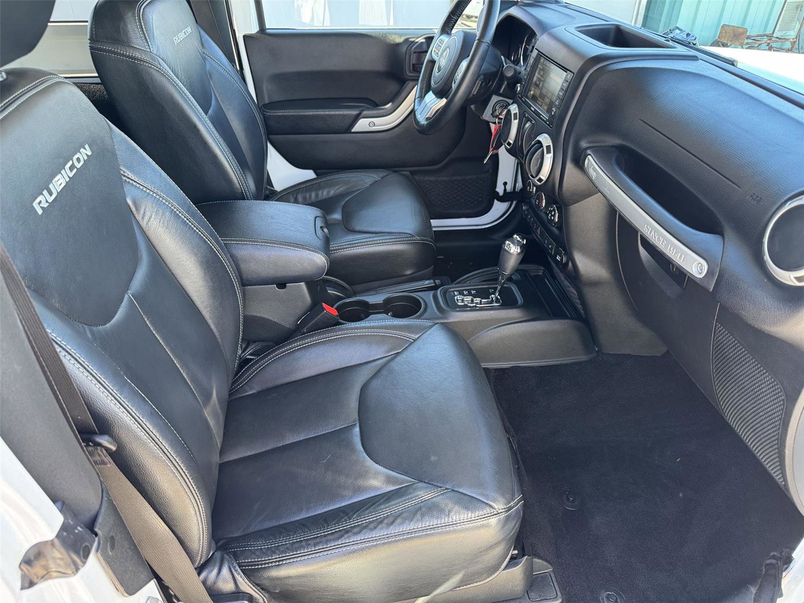 Used 2017 Jeep Wrangler Rubicon image 16