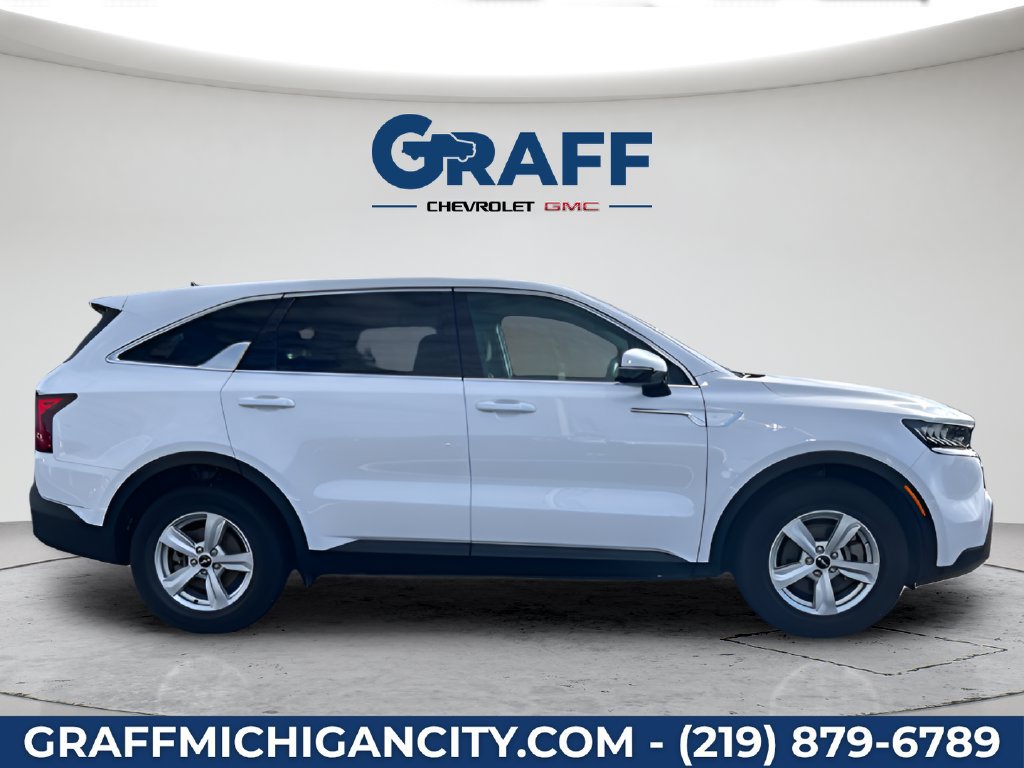 Used 2023 Kia Sorento LX FWD image 6