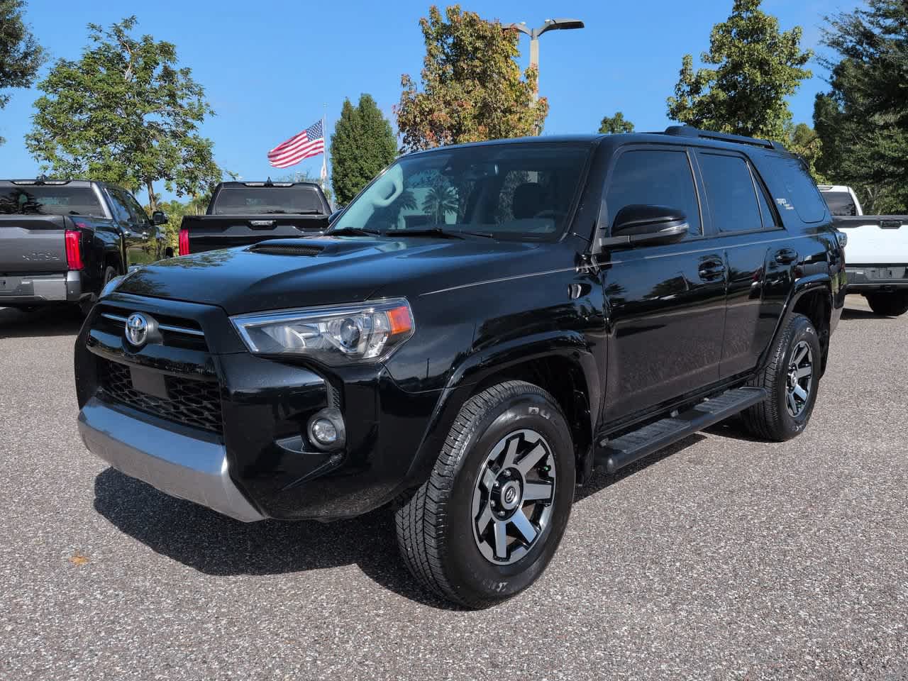 Certified 2023 Toyota 4Runner TRD Off-Road Premium w/ Moonroof Package AWD/4WD image 2