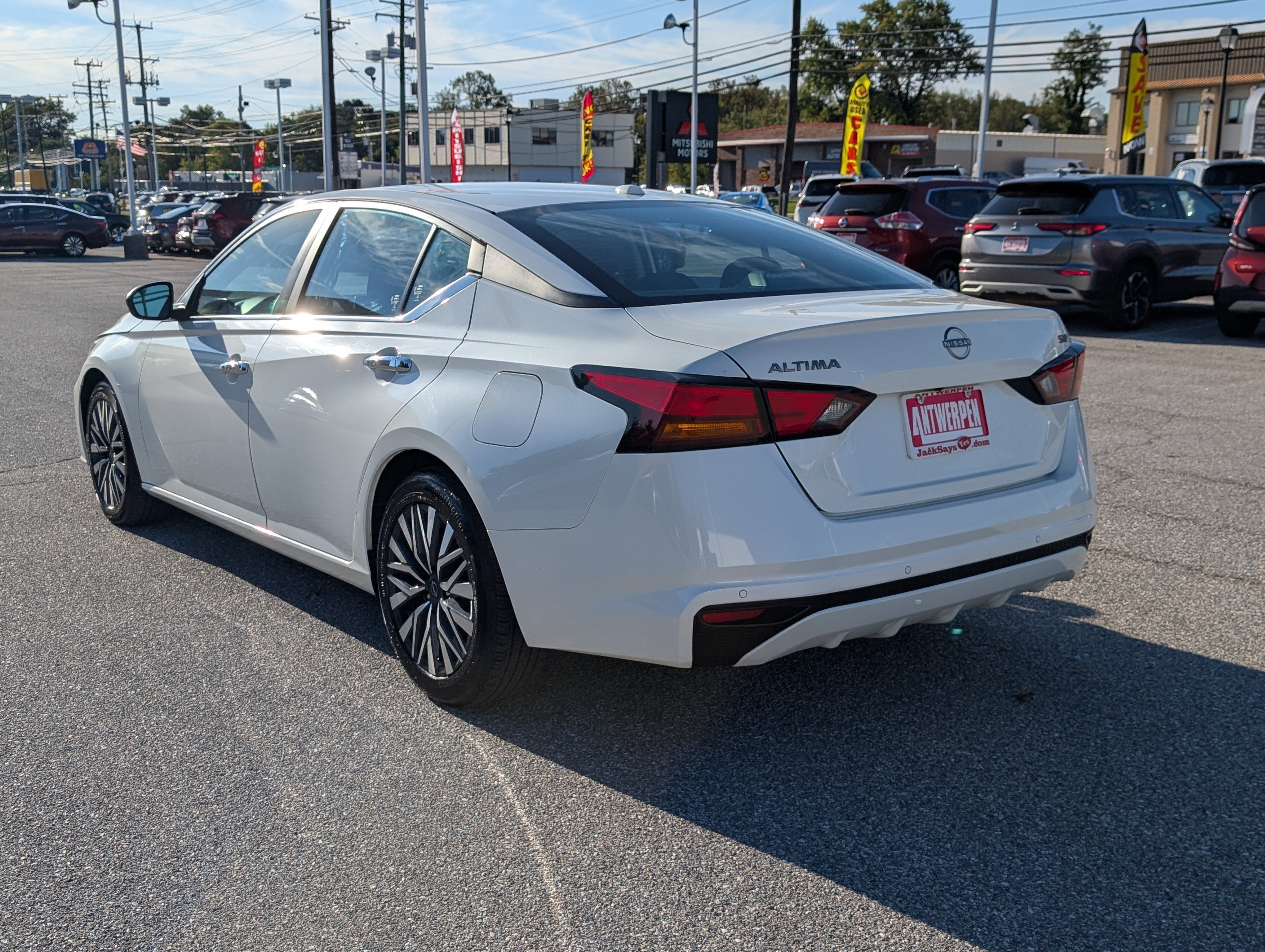 Used 2024 Nissan Altima 2.5 SV image 5