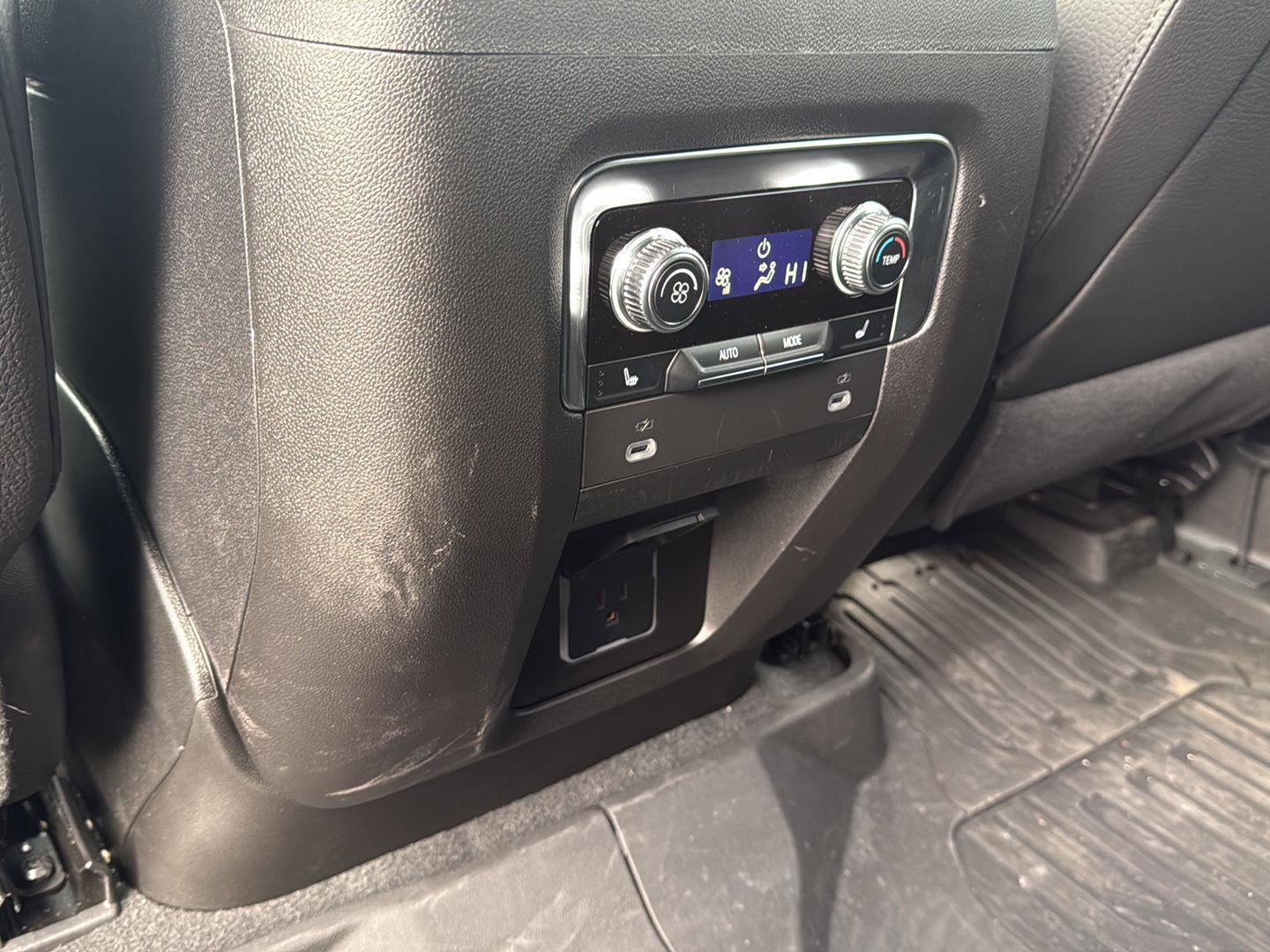 Used 2024 GMC Yukon Denali w/ LPO, Floor Liner Package image 14