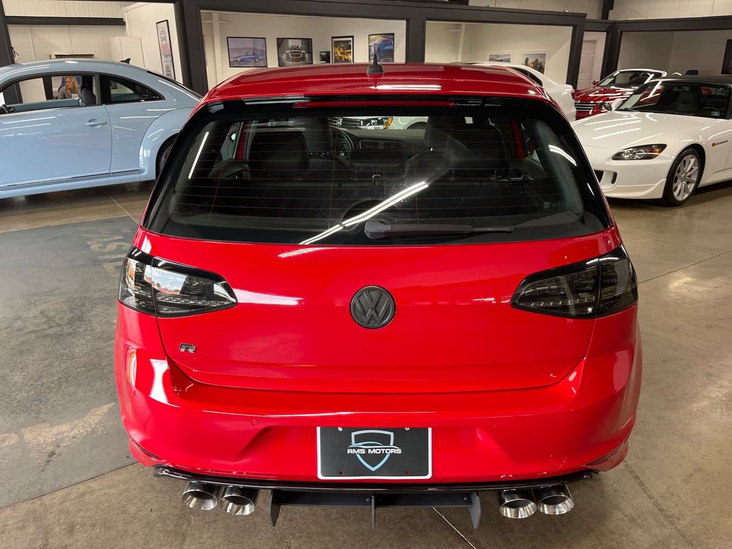Used 2015 Volkswagen Golf R 4-Door AWD/4WD image 11