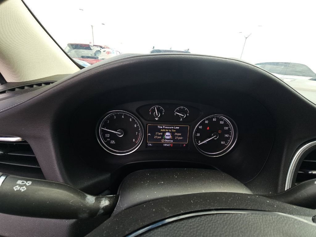 Used 2023 Buick Enclave Essence w/ Experience Buick Package FWD image 7