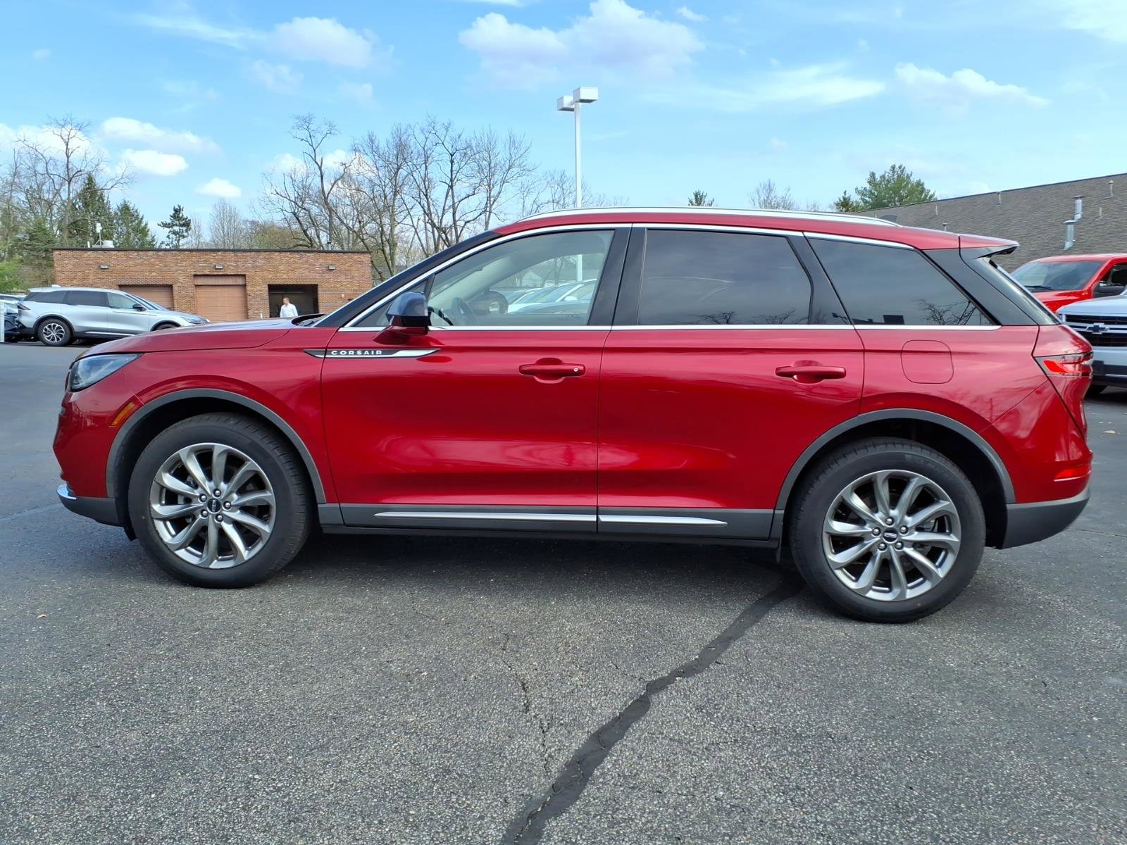 Used 2022 Lincoln Corsair AWD w/ Premium Package image 4