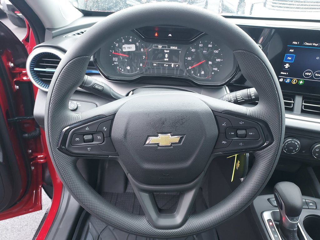 New 2026 Chevrolet Trax LS w/ LS Convenience Package FWD image 17