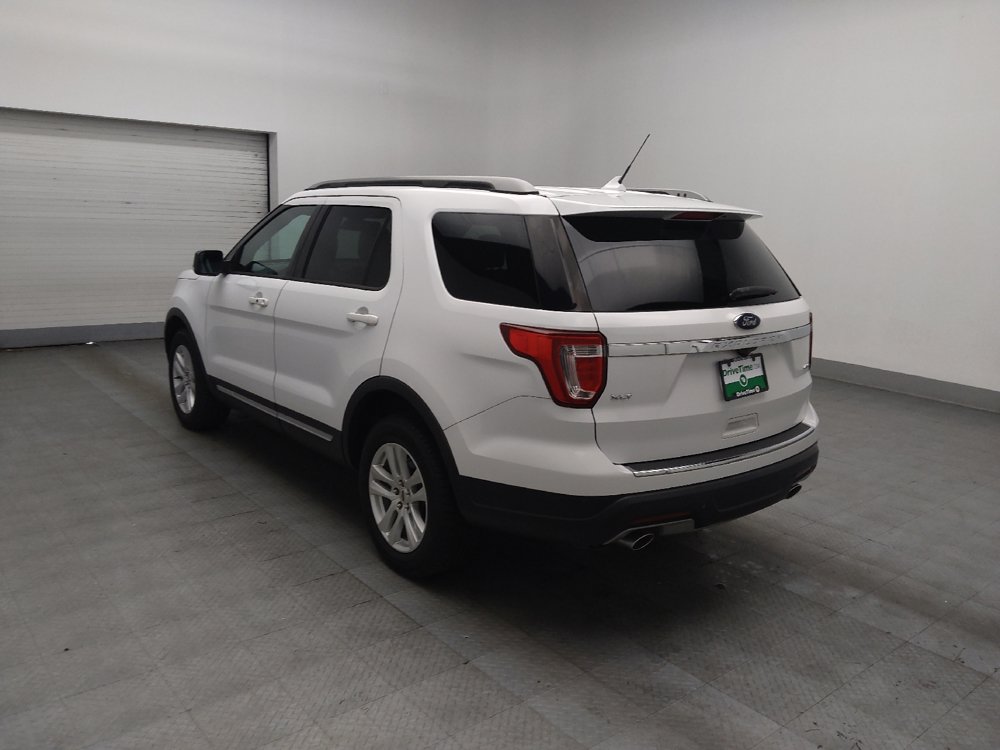 Used 2018 Ford Explorer XLT w/ Equipment Group 201A AWD/4WD image 5