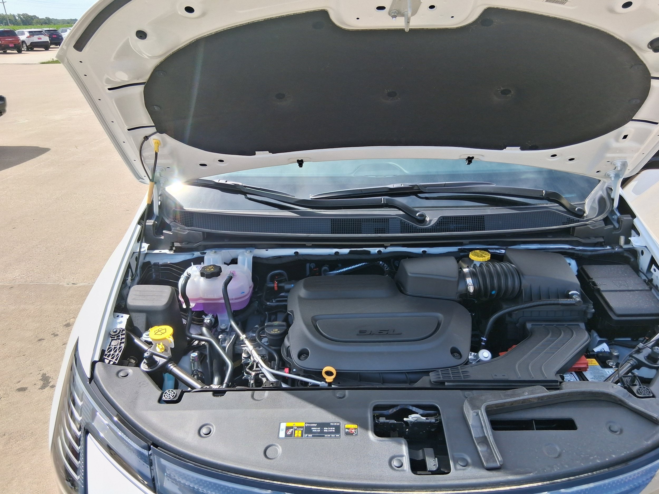 New 2027 Chrysler Pacifica Select FWD image 10