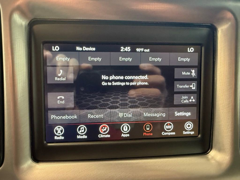 Used 2019 Dodge Challenger SXT w/ Driver Convenience Group RWD image 33