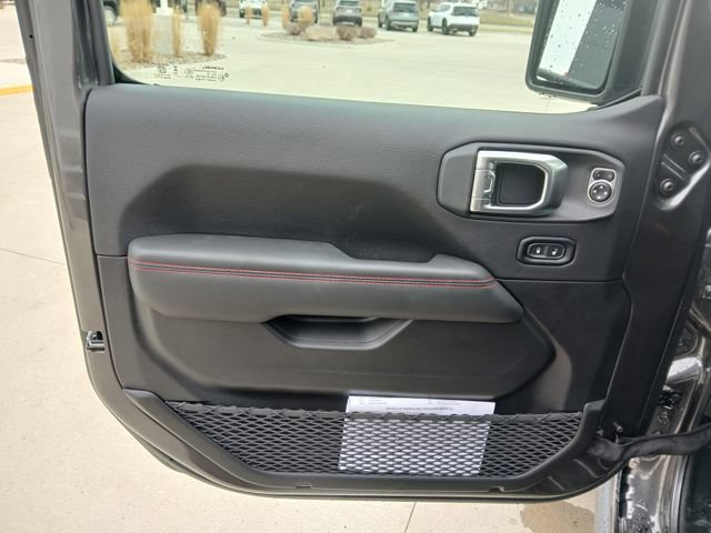 New 2026 Jeep Gladiator Rubicon w/ Steel Power Dome Hood Package AWD/4WD image 11