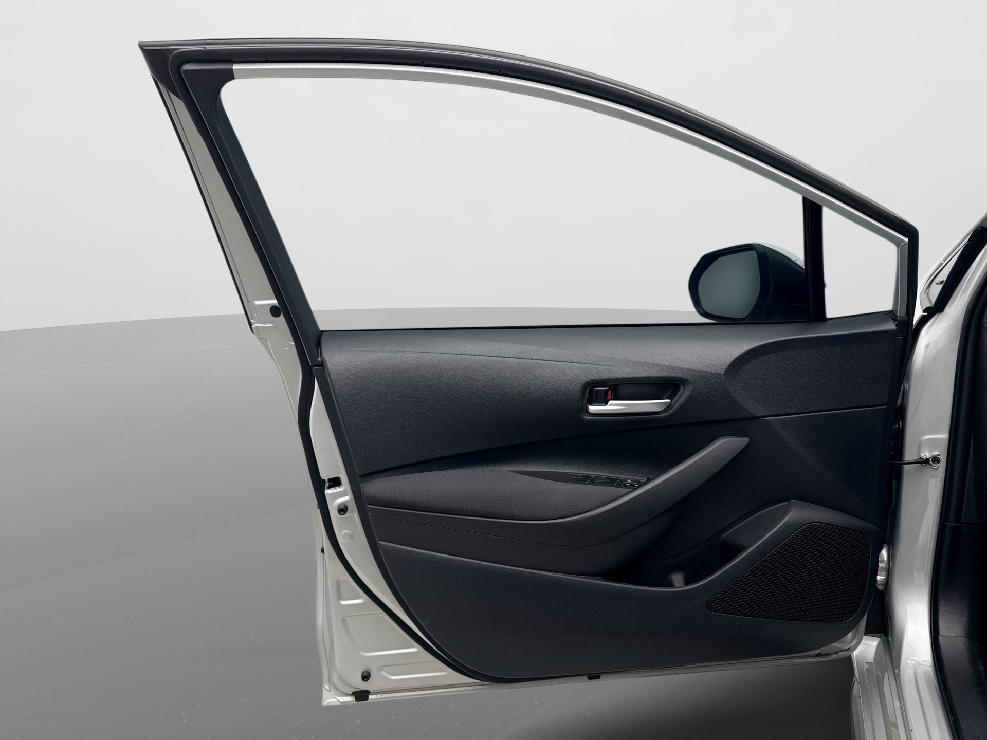 Used 2026 Toyota Corolla SE FWD image 9