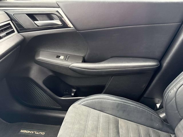 Used 2023 Mitsubishi Outlander SE image 20