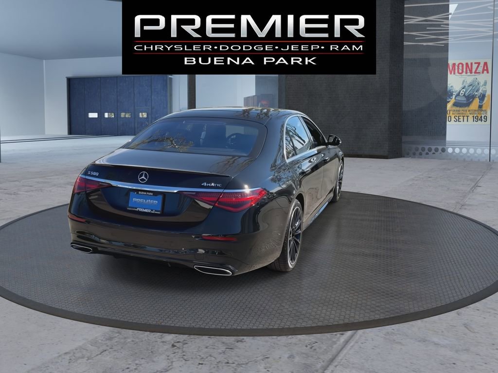 Used 2022 Mercedes-Benz S 580 4MATIC Sedan w/ AMG Line Package image 7