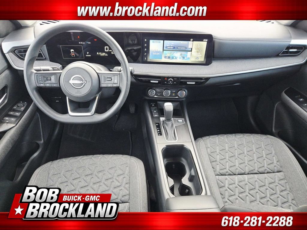 Used 2025 Nissan Kicks SV w/ Charging Package image 9